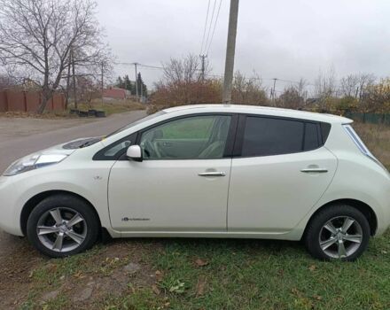 Белый Ниссан Лиф, объемом двигателя 0 л и пробегом 100 тыс. км за 6350 $, фото 3 на Automoto.ua