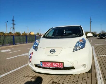 Белый Ниссан Лиф, объемом двигателя 0 л и пробегом 119 тыс. км за 5300 $, фото 11 на Automoto.ua