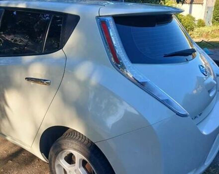 Белый Ниссан Лиф, объемом двигателя 0 л и пробегом 110 тыс. км за 6500 $, фото 30 на Automoto.ua