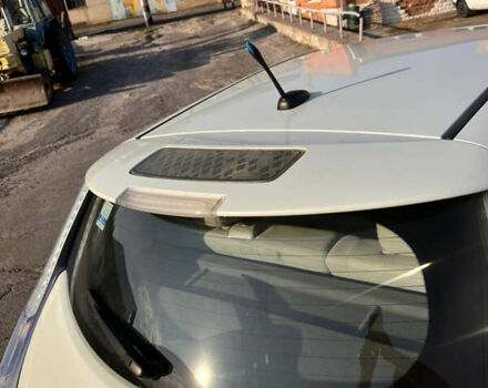 Белый Ниссан Лиф, объемом двигателя 0 л и пробегом 153 тыс. км за 4500 $, фото 1 на Automoto.ua