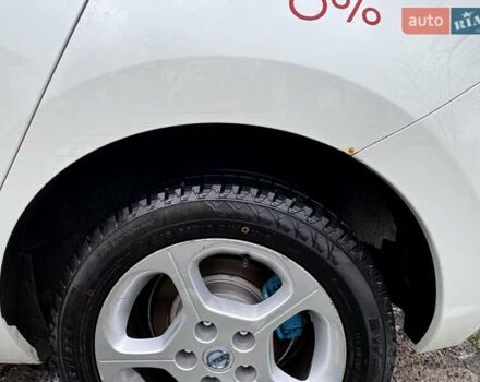 Белый Ниссан Лиф, объемом двигателя 0 л и пробегом 90 тыс. км за 4500 $, фото 10 на Automoto.ua