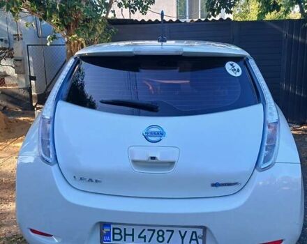 Белый Ниссан Лиф, объемом двигателя 0 л и пробегом 110 тыс. км за 6500 $, фото 1 на Automoto.ua