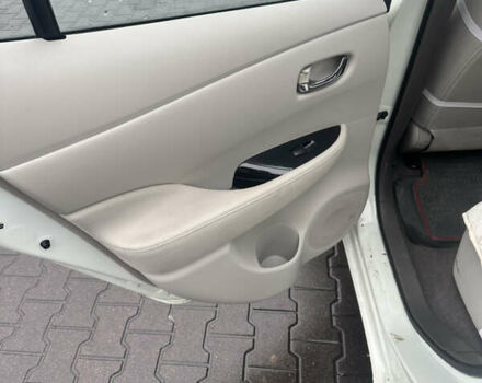 Белый Ниссан Лиф, объемом двигателя 0 л и пробегом 68 тыс. км за 4000 $, фото 10 на Automoto.ua