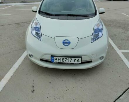 Білий Ніссан Ліф, об'ємом двигуна 0 л та пробігом 93 тис. км за 5800 $, фото 5 на Automoto.ua