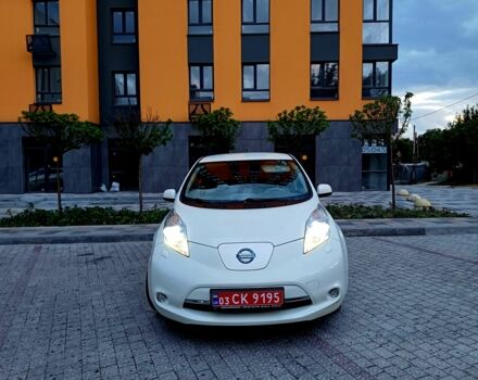 Белый Ниссан Лиф, объемом двигателя 0 л и пробегом 140 тыс. км за 5099 $, фото 2 на Automoto.ua