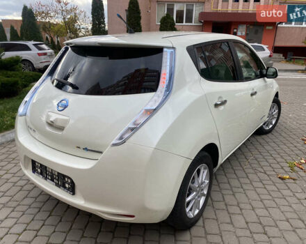 Білий Ніссан Ліф, об'ємом двигуна 0 л та пробігом 81 тис. км за 4600 $, фото 37 на Automoto.ua