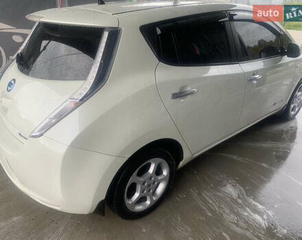 Білий Ніссан Ліф, об'ємом двигуна 0 л та пробігом 125 тис. км за 5200 $, фото 9 на Automoto.ua