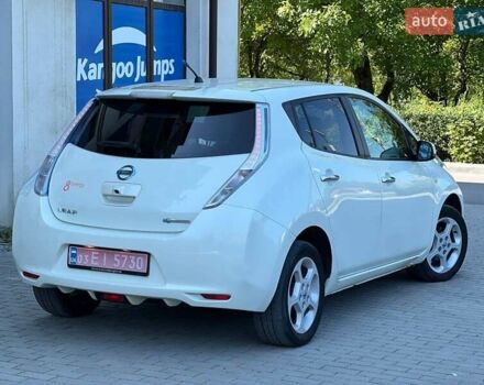 Белый Ниссан Лиф, объемом двигателя 0 л и пробегом 130 тыс. км за 4600 $, фото 9 на Automoto.ua