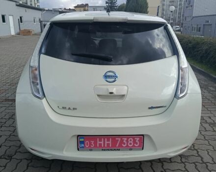 Белый Ниссан Лиф, объемом двигателя 0 л и пробегом 142 тыс. км за 4600 $, фото 4 на Automoto.ua