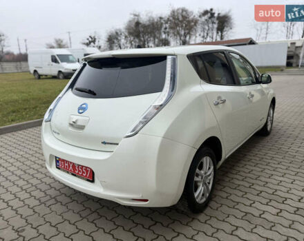 Белый Ниссан Лиф, объемом двигателя 0 л и пробегом 91 тыс. км за 4500 $, фото 6 на Automoto.ua