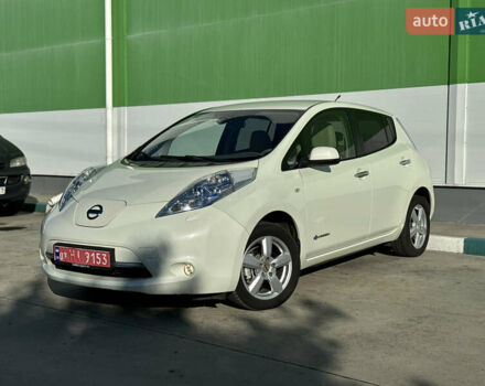 Белый Ниссан Лиф, объемом двигателя 0 л и пробегом 95 тыс. км за 5300 $, фото 9 на Automoto.ua