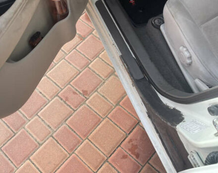 Белый Ниссан Лиф, объемом двигателя 0 л и пробегом 181 тыс. км за 4000 $, фото 6 на Automoto.ua