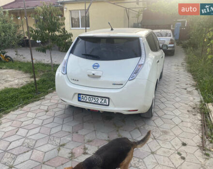 Білий Ніссан Ліф, об'ємом двигуна 0 л та пробігом 115 тис. км за 6100 $, фото 5 на Automoto.ua