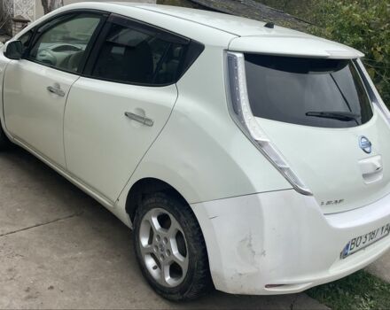 Белый Ниссан Лиф, объемом двигателя 0 л и пробегом 300 тыс. км за 5250 $, фото 2 на Automoto.ua