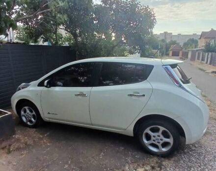 Белый Ниссан Лиф, объемом двигателя 0 л и пробегом 110 тыс. км за 6500 $, фото 4 на Automoto.ua