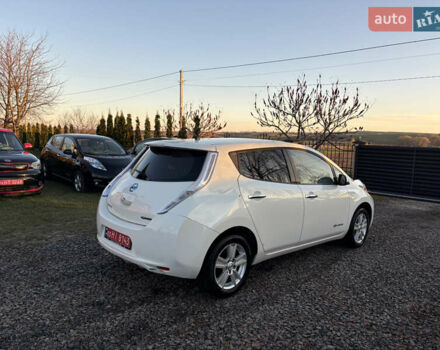 Білий Ніссан Ліф, об'ємом двигуна 0 л та пробігом 124 тис. км за 4000 $, фото 10 на Automoto.ua