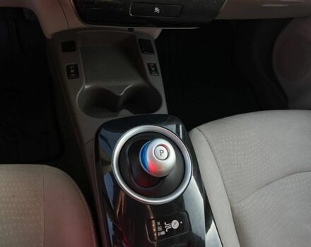 Белый Ниссан Лиф, объемом двигателя 0 л и пробегом 104 тыс. км за 6400 $, фото 12 на Automoto.ua