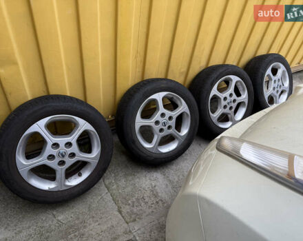 Белый Ниссан Лиф, объемом двигателя 0 л и пробегом 124 тыс. км за 4990 $, фото 6 на Automoto.ua