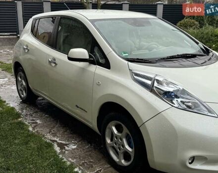 Белый Ниссан Лиф, объемом двигателя 0 л и пробегом 90 тыс. км за 4500 $, фото 9 на Automoto.ua