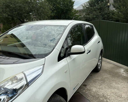 Білий Ніссан Ліф, об'ємом двигуна 0 л та пробігом 102 тис. км за 5100 $, фото 2 на Automoto.ua