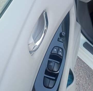 Білий Ніссан Ліф, об'ємом двигуна 0 л та пробігом 111 тис. км за 5300 $, фото 10 на Automoto.ua