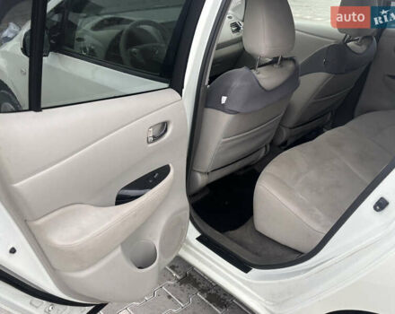 Білий Ніссан Ліф, об'ємом двигуна 0 л та пробігом 152 тис. км за 4450 $, фото 13 на Automoto.ua