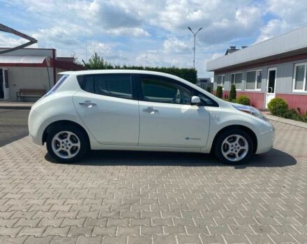 Білий Ніссан Ліф, об'ємом двигуна 0 л та пробігом 99 тис. км за 4000 $, фото 1 на Automoto.ua