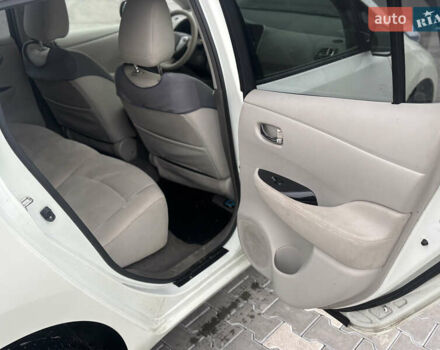 Білий Ніссан Ліф, об'ємом двигуна 0 л та пробігом 152 тис. км за 4450 $, фото 15 на Automoto.ua
