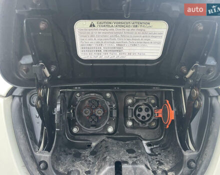 Білий Ніссан Ліф, об'ємом двигуна 0 л та пробігом 162 тис. км за 4000 $, фото 10 на Automoto.ua