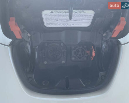 Білий Ніссан Ліф, об'ємом двигуна 0 л та пробігом 77 тис. км за 6850 $, фото 8 на Automoto.ua