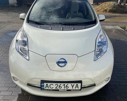 Белый Ниссан Лиф, объемом двигателя 0 л и пробегом 130 тыс. км за 4250 $, фото 1 на Automoto.ua