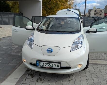 Белый Ниссан Лиф, объемом двигателя 0 л и пробегом 125 тыс. км за 4200 $, фото 1 на Automoto.ua