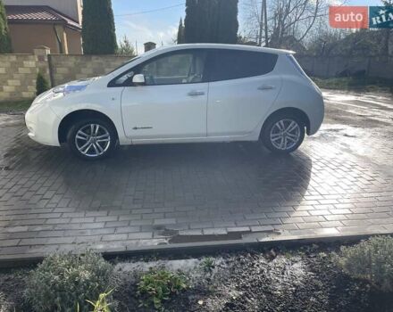 Белый Ниссан Лиф, объемом двигателя 0 л и пробегом 130 тыс. км за 4250 $, фото 3 на Automoto.ua