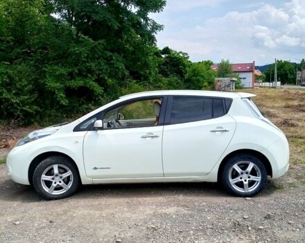 Белый Ниссан Лиф, объемом двигателя 0 л и пробегом 144 тыс. км за 5500 $, фото 1 на Automoto.ua