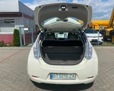 Білий Ніссан Ліф, об'ємом двигуна 0 л та пробігом 99 тис. км за 4000 $, фото 4 на Automoto.ua