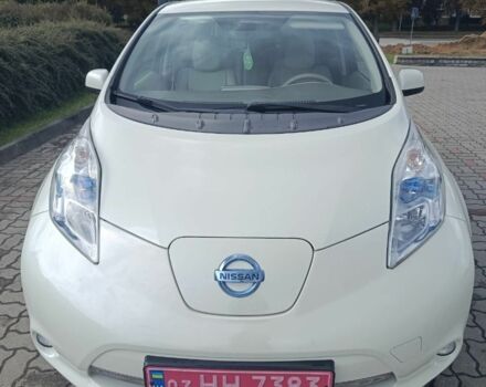 Белый Ниссан Лиф, объемом двигателя 0 л и пробегом 142 тыс. км за 4600 $, фото 1 на Automoto.ua