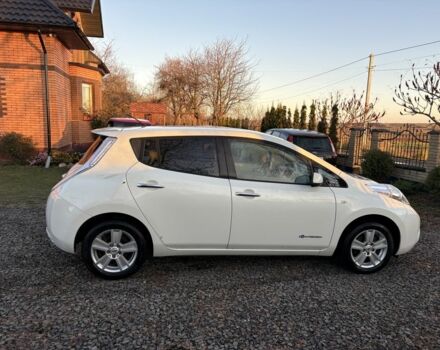 Белый Ниссан Лиф, объемом двигателя 0 л и пробегом 124 тыс. км за 4000 $, фото 4 на Automoto.ua