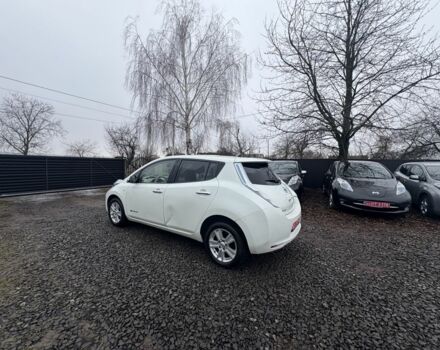 Белый Ниссан Лиф, объемом двигателя 0 л и пробегом 124 тыс. км за 3999 $, фото 18 на Automoto.ua