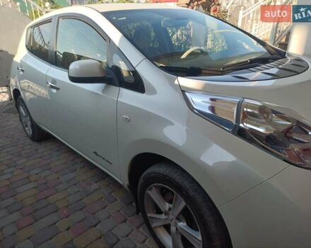 Белый Ниссан Лиф, объемом двигателя 0 л и пробегом 103 тыс. км за 5250 $, фото 2 на Automoto.ua