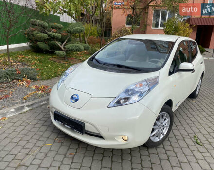 Білий Ніссан Ліф, об'ємом двигуна 0 л та пробігом 81 тис. км за 4600 $, фото 51 на Automoto.ua