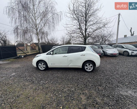 Белый Ниссан Лиф, объемом двигателя 0 л и пробегом 124 тыс. км за 3999 $, фото 10 на Automoto.ua