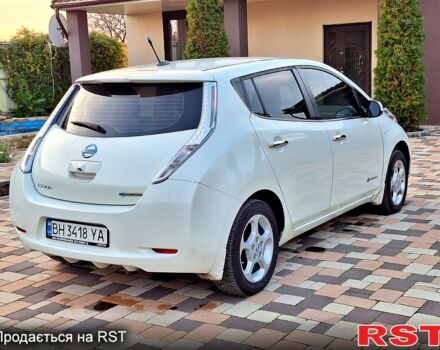 Белый Ниссан Лиф, объемом двигателя 0 л и пробегом 170 тыс. км за 5500 $, фото 5 на Automoto.ua