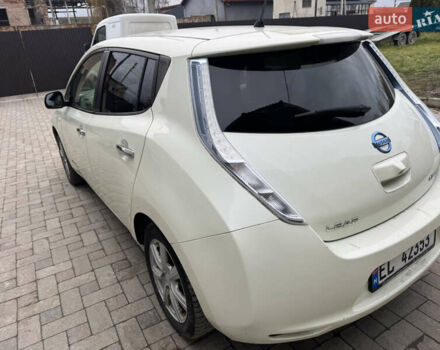 Белый Ниссан Лиф, объемом двигателя 0 л и пробегом 115 тыс. км за 4600 $, фото 3 на Automoto.ua