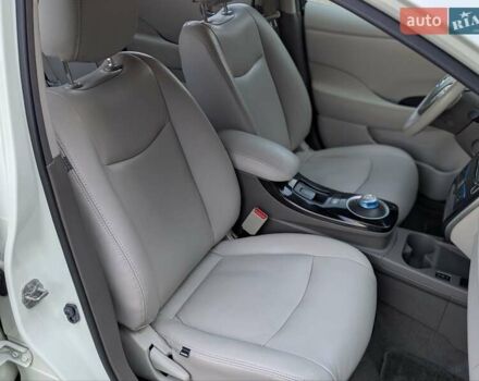 Білий Ніссан Ліф, об'ємом двигуна 0 л та пробігом 125 тис. км за 4700 $, фото 18 на Automoto.ua