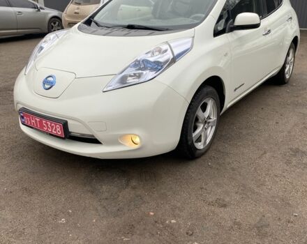 Белый Ниссан Лиф, объемом двигателя 0 л и пробегом 105 тыс. км за 4900 $, фото 2 на Automoto.ua