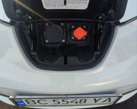 Білий Ніссан Ліф, об'ємом двигуна 0 л та пробігом 150 тис. км за 4990 $, фото 12 на Automoto.ua