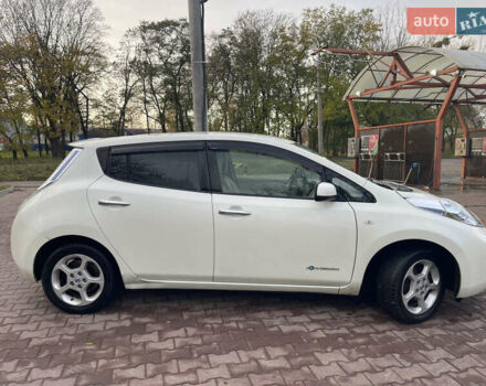 Білий Ніссан Ліф, об'ємом двигуна 0 л та пробігом 162 тис. км за 4000 $, фото 2 на Automoto.ua