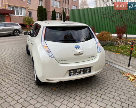 Білий Ніссан Ліф, об'ємом двигуна 0 л та пробігом 81 тис. км за 4600 $, фото 35 на Automoto.ua