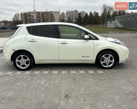 Білий Ніссан Ліф, об'ємом двигуна 0 л та пробігом 152 тис. км за 4450 $, фото 6 на Automoto.ua