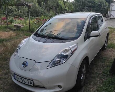 Білий Ніссан Ліф, об'ємом двигуна 0 л та пробігом 168 тис. км за 4600 $, фото 4 на Automoto.ua